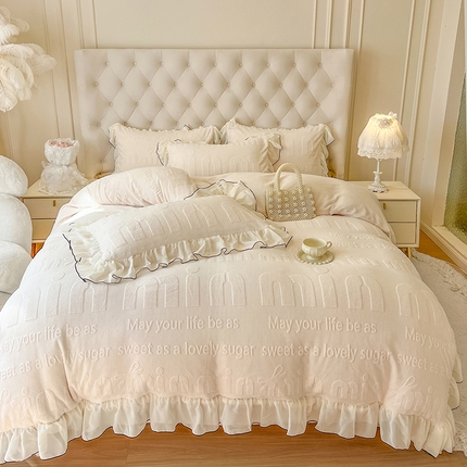 91家纺网 家纺一手货源 找家纺 （总）亲亲公主 2025新款牛奶绒雕花保暖四件套-花恋