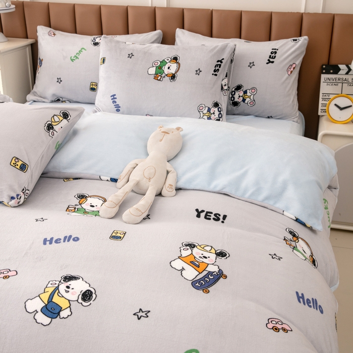 91家纺网 家纺一手货源 找家纺 乐居坊 2024新款高克重牛奶绒印花保暖四件套 欢乐小狗