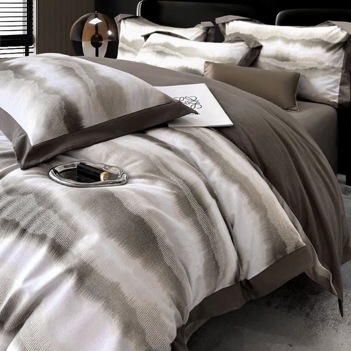 91家纺网 家纺一手货源 找家纺 朵希曼 2026新款全棉大宽边拼角磨毛四件套 一生之水