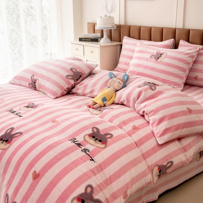 91家纺网 家纺一手货源 找家纺 乐居坊 2024新款高克重牛奶绒印花保暖四件套 可爱多-粉