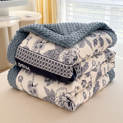 91家纺网 家纺一手货源 找家纺 （总）默忆 2025新款牛奶绒豆豆被被子被芯