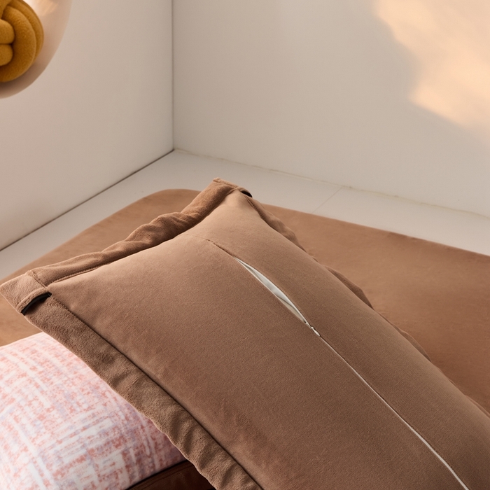 91家纺网 家纺一手货源 找家纺 LADYCOCO可可家居 单枕套-2024新款牛奶绒数码印花单品系列 香雾粉色+深咖