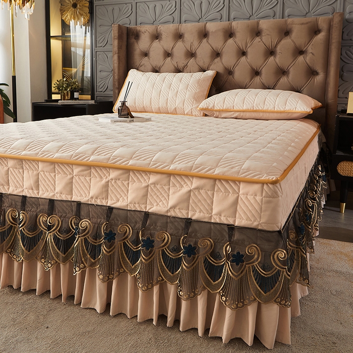 91家纺网 家纺一手货源 找家纺 锦逸家居 2024新款加厚磨毛轻奢夹棉床裙床笠三件套系列 佳人-奶茶色