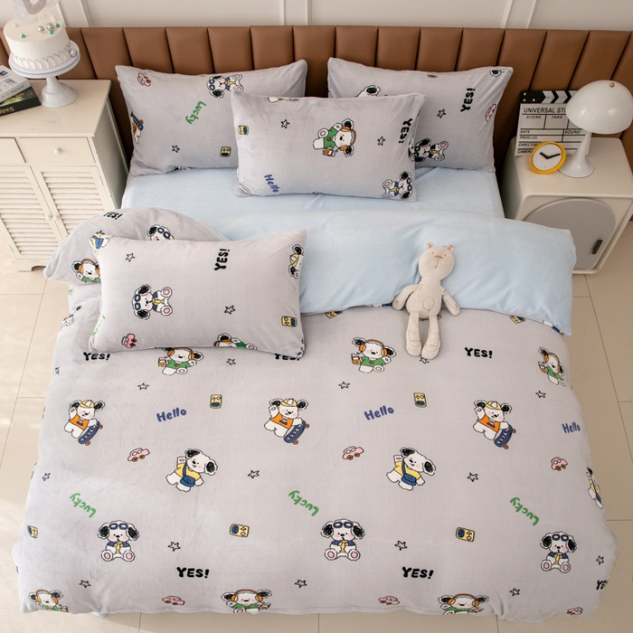 91家纺网 家纺一手货源 找家纺 乐居坊 2024新款高克重牛奶绒印花保暖四件套 欢乐小狗