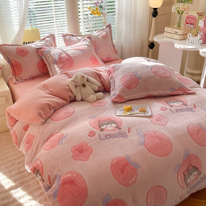 91家纺网 家纺一手货源 找家纺 妖妖家纺 2024新款加厚雪花绒印花单品三件套四件套 蜜桃女孩