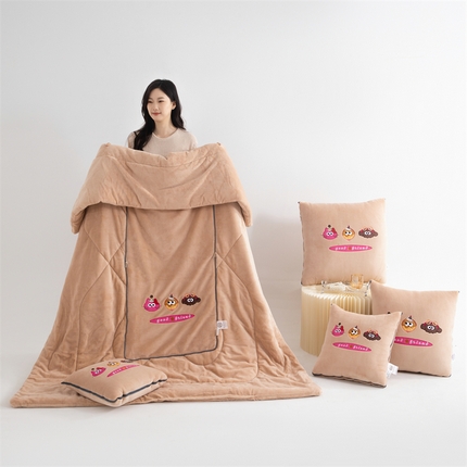 2024新款牛奶绒动物乐园抱枕被 欢乐派对