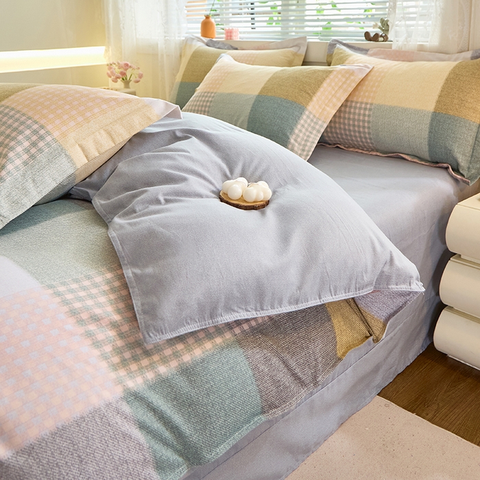 91家纺网 家纺一手货源 找家纺 牧笛缘家纺 2024新款全棉磨毛单被套 方格恋曲