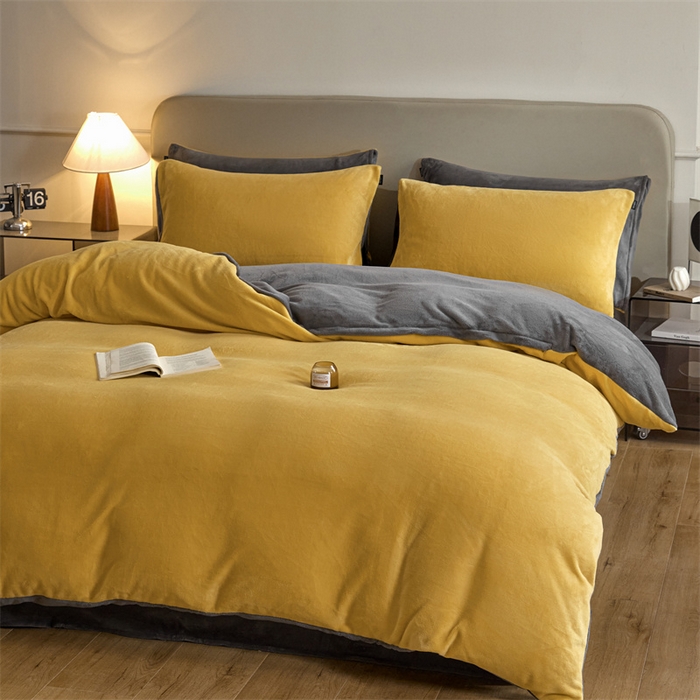 91家纺网 家纺一手货源 找家纺 凡客家居 2024新款A类加厚230克纯色双拼牛奶绒四件套 姜黄+深灰