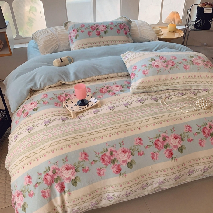 91家纺网 家纺一手货源 找家纺 莱豫家纺 2024新款牛奶绒印花四件套 蓝色梦境