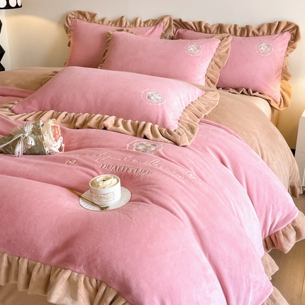 91家纺网 家纺一手货源 找家纺 （总）露梦家纺 2025新款A类双面木耳花边加厚保暖牛奶绒刺绣款四件套-繁花系列（提供买家秀）