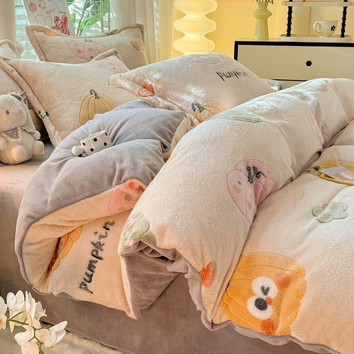 91家纺网 家纺一手货源 找家纺 妖妖家纺 2024新款加厚雪花绒印花单品三件套四件套 俏皮南瓜