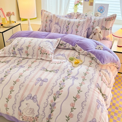 91家纺网 家纺一手货源 找家纺 逸尚阁 2024新款牛奶绒卡通印花单被套 甜蜜物语