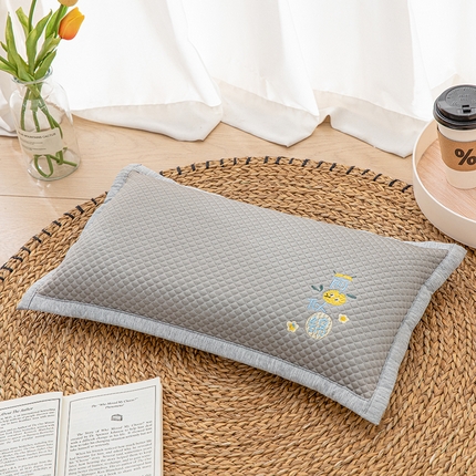 91家纺网 家纺一手货源 找家纺 （总）织布人 2024新款荞麦枕夏季凉感冰豆豆儿童学生宿舍荞麦枕幼儿园午睡枕