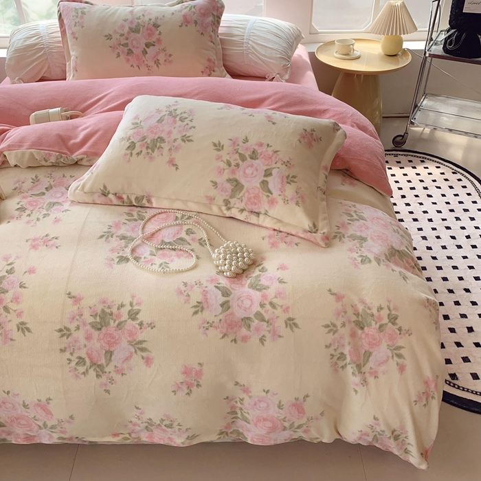 91家纺网 家纺一手货源 找家纺 莱豫家纺 2024新款牛奶绒印花四件套 玫瑰粉