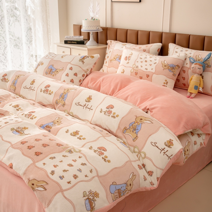 91家纺网 家纺一手货源 找家纺 乐居坊 2024新款高克重牛奶绒印花保暖四件套 奶油兔-粉