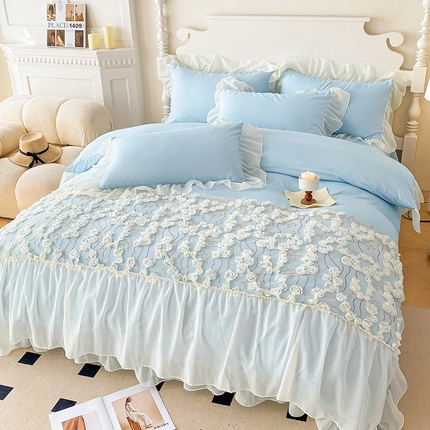 91家纺网 家纺一手货源 找家纺 艺玲家纺 2024新款A类糯小棉立体绣花雪纺花边四件套-玫瑰故事 玫瑰故事蓝