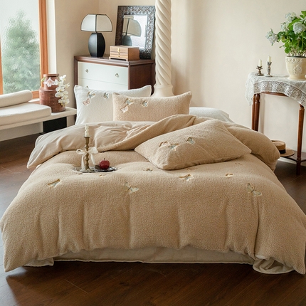 FORTWO家纺 2024新款240g双面绵羊绒&泰迪绒绣花四件套 诺言驼