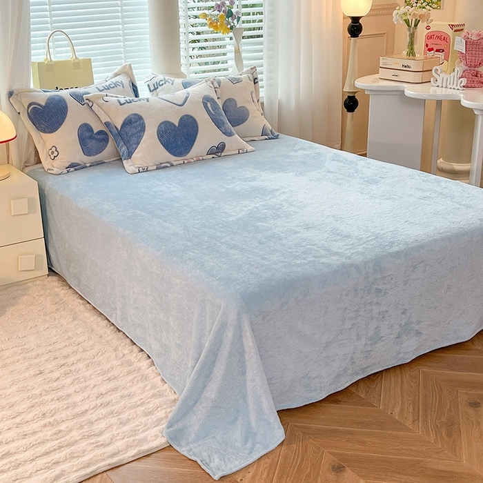 91家纺网 家纺一手货源 找家纺 妖妖家纺 2024新款加厚雪花绒印花单品三件套四件套 蓝心小兔