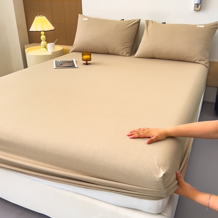 91家纺网 家纺一手货源 找家纺 铭宣家居 2024新款全棉色织磨毛床笠三件套 卡其