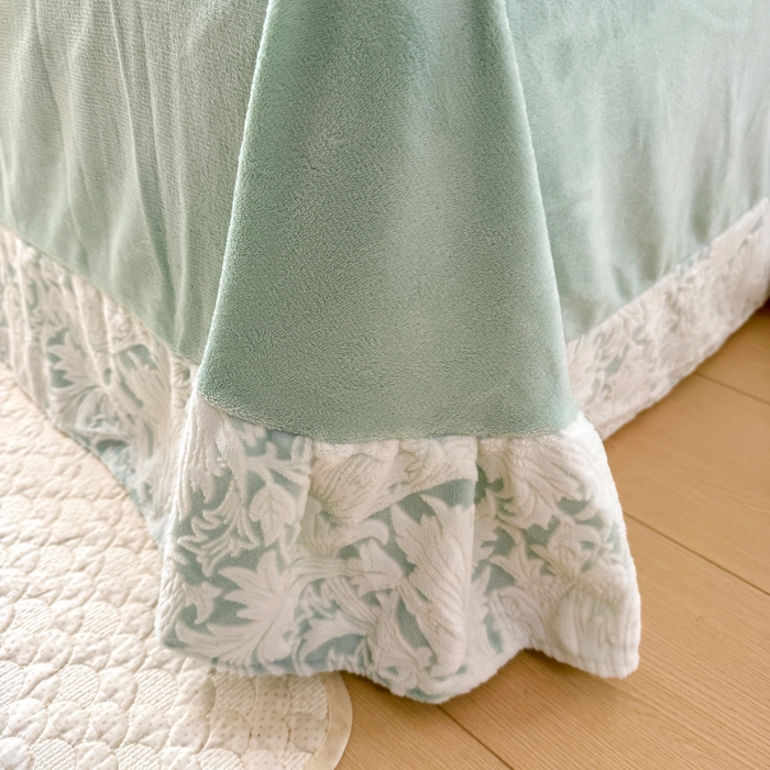 91家纺网 家纺一手货源 找家纺 梦莱斯 2024新款雕花牛奶绒四件套 青艾-青