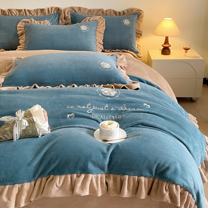 91家纺网 家纺一手货源 找家纺 （总）露梦家纺 2025新款A类双面木耳花边加厚保暖牛奶绒刺绣款四件套-繁花系列（提供买家秀）