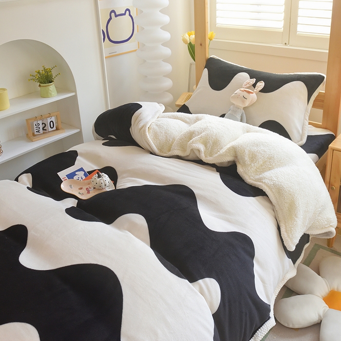 91家纺网 家纺一手货源 找家纺 多乐家纺 2024新款学生宿舍牛奶绒羊羔绒三件套 摩卡