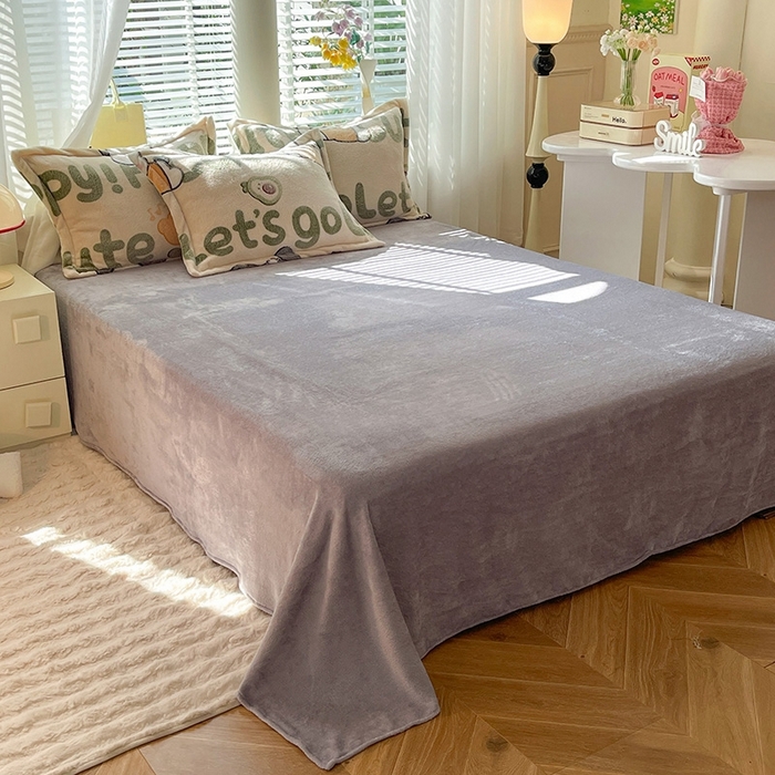 91家纺网 家纺一手货源 找家纺 妖妖家纺 2024新款加厚雪花绒印花单品三件套四件套 可爱俏耳狗