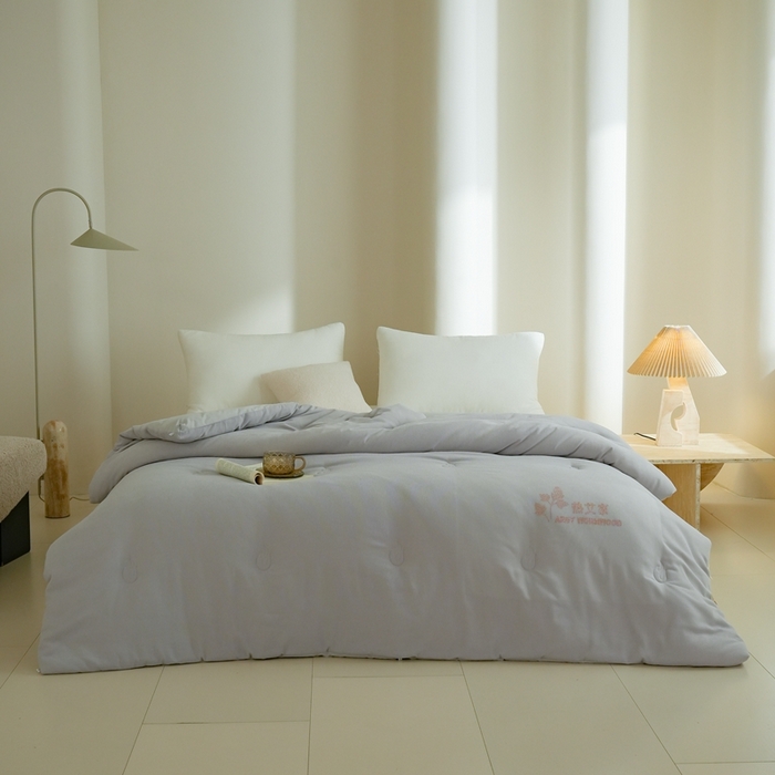 91家纺网 家纺一手货源 找家纺 丽卡家纺 2024新款热艾家春秋被 灰色