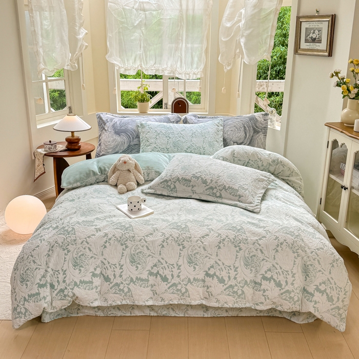 91家纺网 家纺一手货源 找家纺 梦莱斯 2024新款雕花牛奶绒四件套 青艾-青