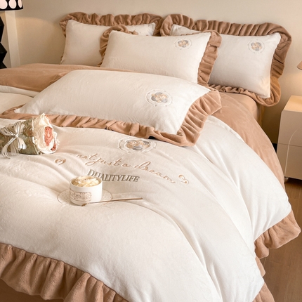 91家纺网 家纺一手货源 找家纺 （总）露梦家纺 2025新款A类双面木耳花边加厚保暖牛奶绒刺绣款四件套-繁花系列（提供买家秀）