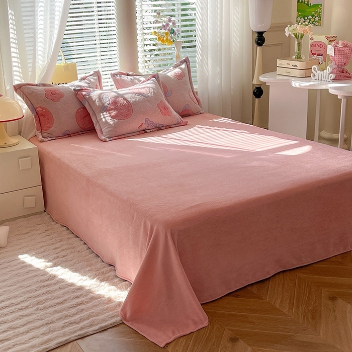 91家纺网 家纺一手货源 找家纺 妖妖家纺 2024新款加厚雪花绒印花单品三件套四件套 蜜桃女孩