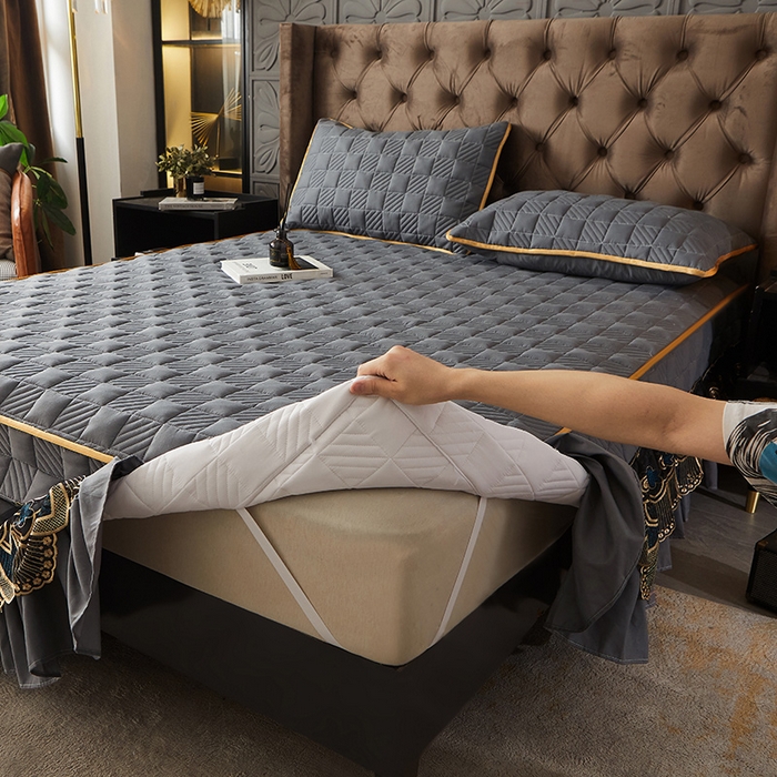 91家纺网 家纺一手货源 找家纺 锦逸家居 2024新款加厚磨毛轻奢夹棉床裙床笠三件套系列 佳人-高级灰