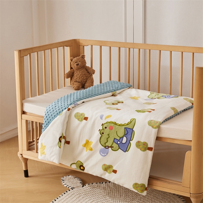 91家纺网 家纺一手货源 找家纺 2024新款牛奶绒豆豆绒婴儿可拆式抱被 抱被-泡泡龙龙