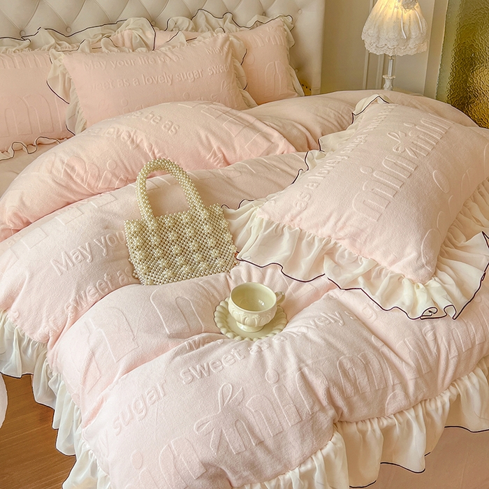 91家纺网 家纺一手货源 找家纺 （总）亲亲公主 2025新款牛奶绒雕花保暖四件套-花恋