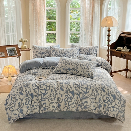 91家纺网 家纺一手货源 找家纺 （总）大元 2025新款A类立体雕花牛奶绒四件套