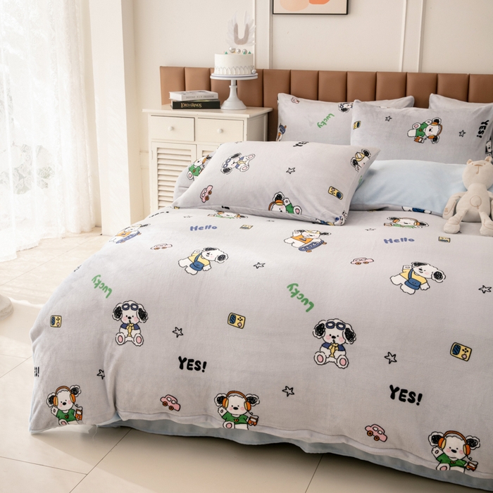 91家纺网 家纺一手货源 找家纺 乐居坊 2024新款高克重牛奶绒印花保暖四件套 欢乐小狗