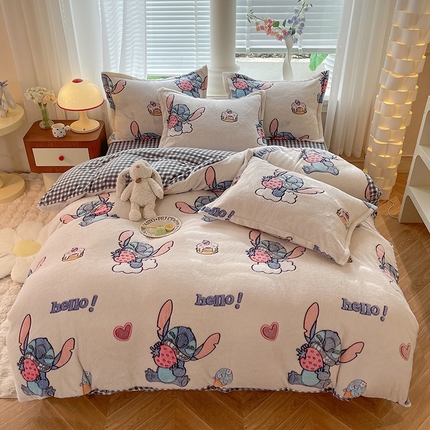 91家纺网 家纺一手货源 找家纺 妖妖家纺 2024新款加厚雪花绒印花单品三件套四件套 活泼史迪仔