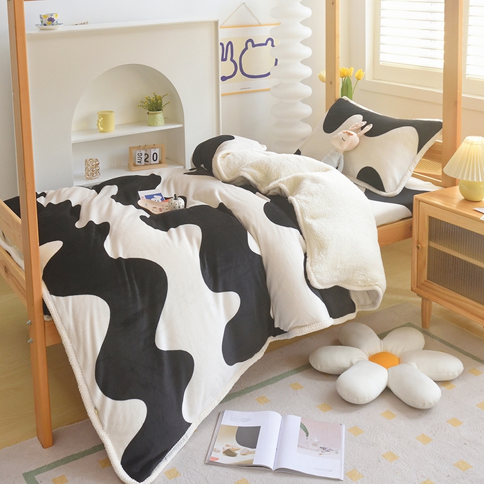 91家纺网 家纺一手货源 找家纺 多乐家纺 2024新款学生宿舍牛奶绒羊羔绒三件套 摩卡