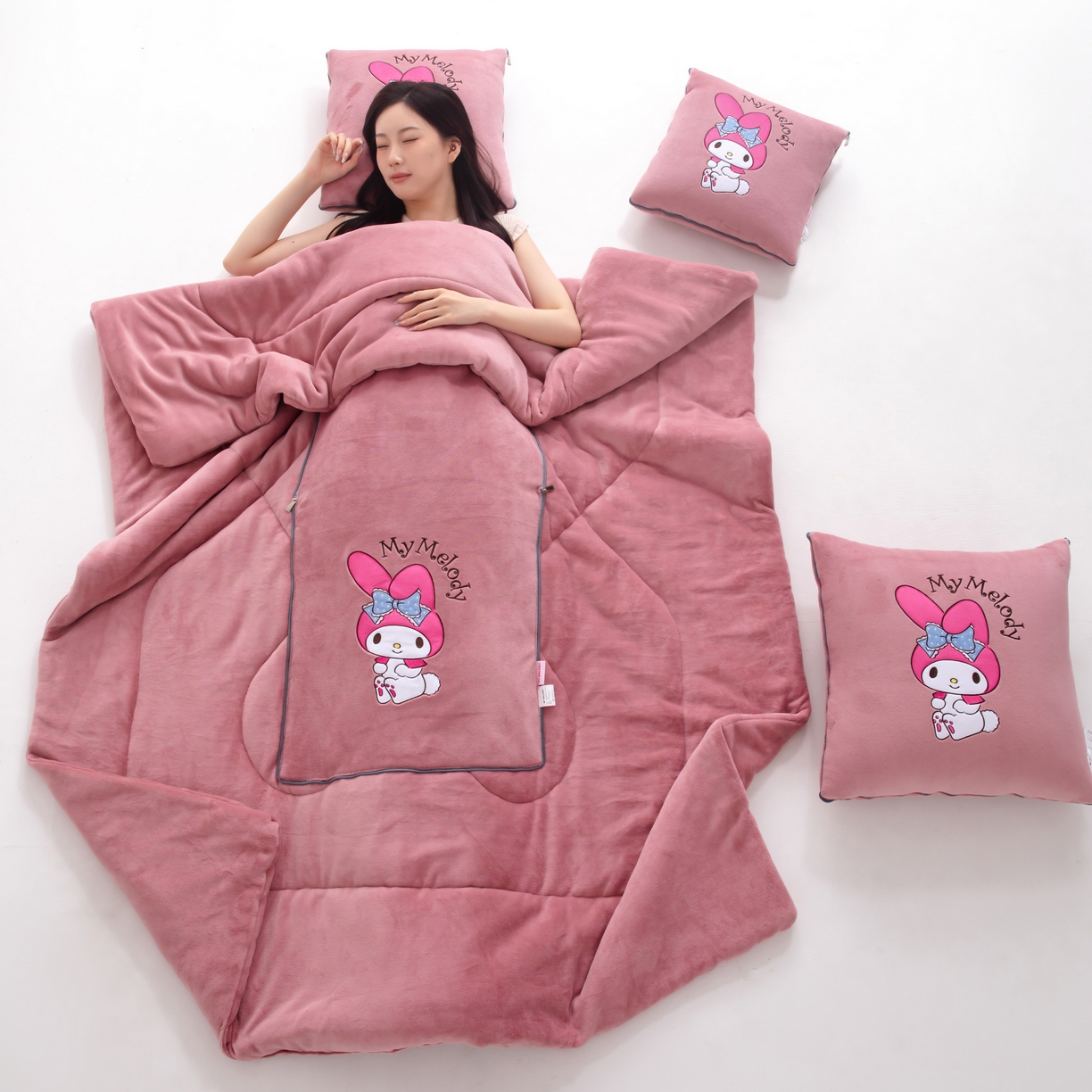 91家纺网 家纺一手货源 找家纺 2024新款三丽欧牛奶绒抱枕被 美乐蒂