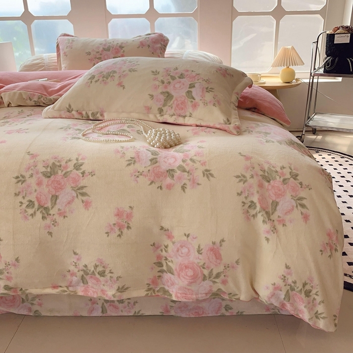 91家纺网 家纺一手货源 找家纺 莱豫家纺 2024新款牛奶绒印花四件套 玫瑰粉