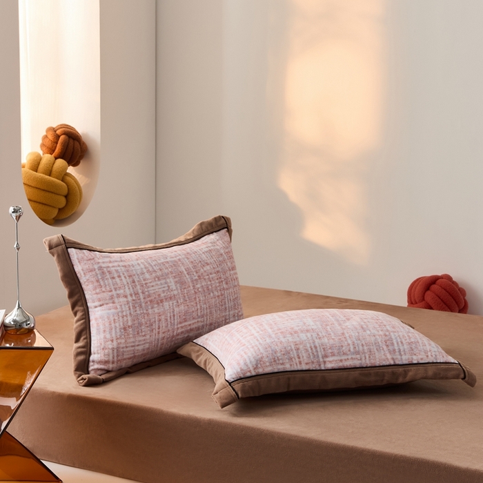 91家纺网 家纺一手货源 找家纺 LADYCOCO可可家居 单枕套-2024新款牛奶绒数码印花单品系列 香雾粉色+深咖