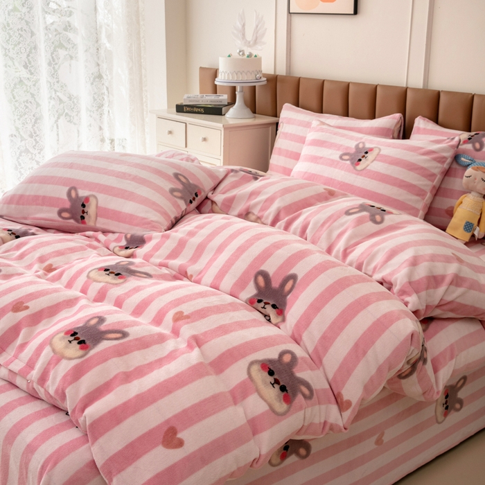 91家纺网 家纺一手货源 找家纺 乐居坊 2024新款高克重牛奶绒印花保暖四件套 可爱多-粉