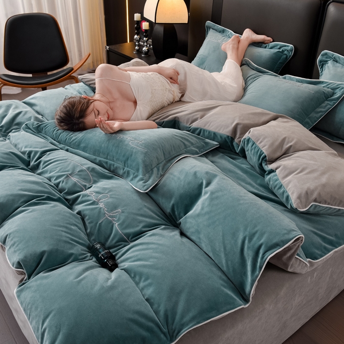 91家纺网 家纺一手货源 找家纺 2024新款A类加厚保暖婴儿绒四件套-洛伊系列 马尔斯绿+轻奢灰