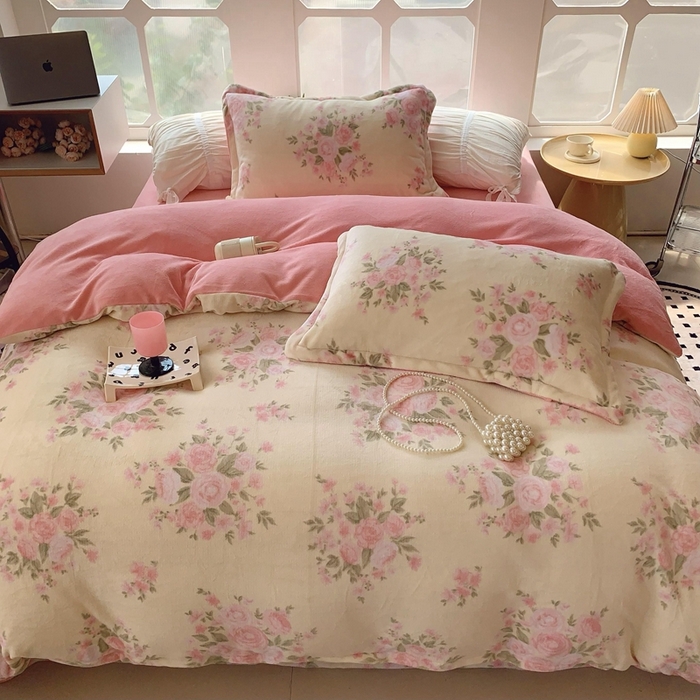 91家纺网 家纺一手货源 找家纺 莱豫家纺 2024新款牛奶绒印花四件套 玫瑰粉