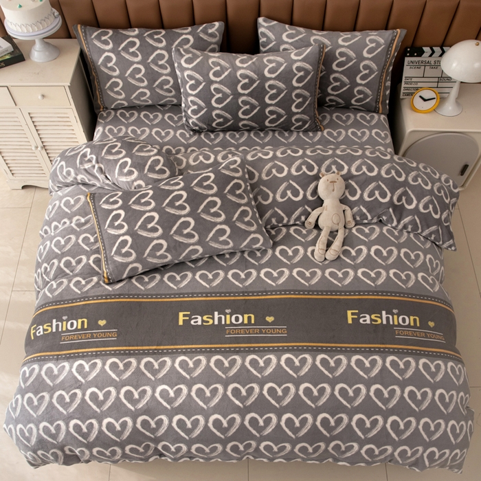 91家纺网 家纺一手货源 找家纺 乐居坊 2024新款高克重牛奶绒印花保暖四件套 巴赫旧约