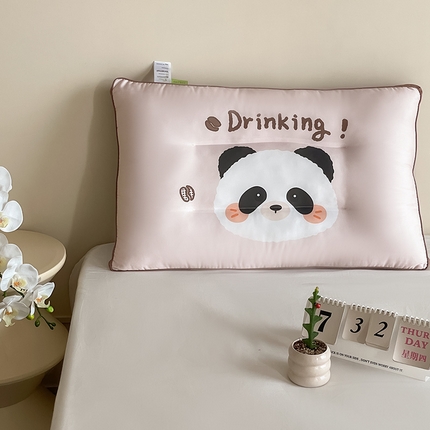 FORTWO家纺 2024新款全棉50数码印花羽丝绒枕头 可乐熊