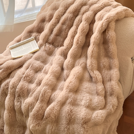 91家纺网 家纺一手货源 找家纺 2024新款A类法式高克重兔绒多功能毛毯被套双用盖毯 卡其-毛毯