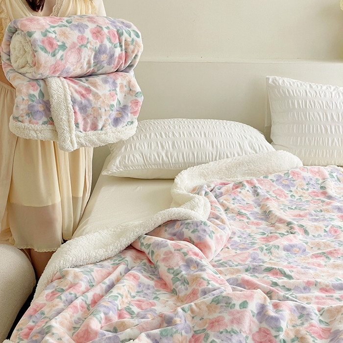 91家纺网 家纺一手货源 找家纺 大元 2025新款牛奶绒羊羔绒毛毯 花海