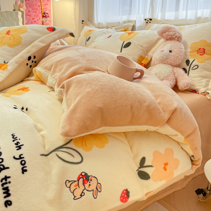 91家纺网 家纺一手货源 找家纺 柒月 2024新款小清新牛奶绒印花加厚保暖四件套 花花奶兔