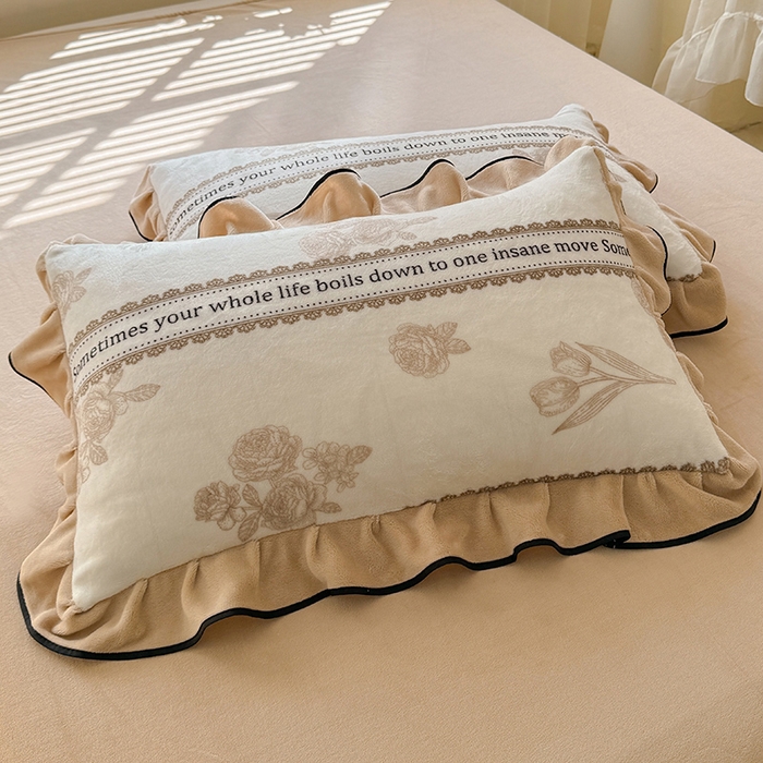 91家纺网 家纺一手货源 找家纺 韩约家纺 2024新款牛奶绒花边款印花四件套 如伊